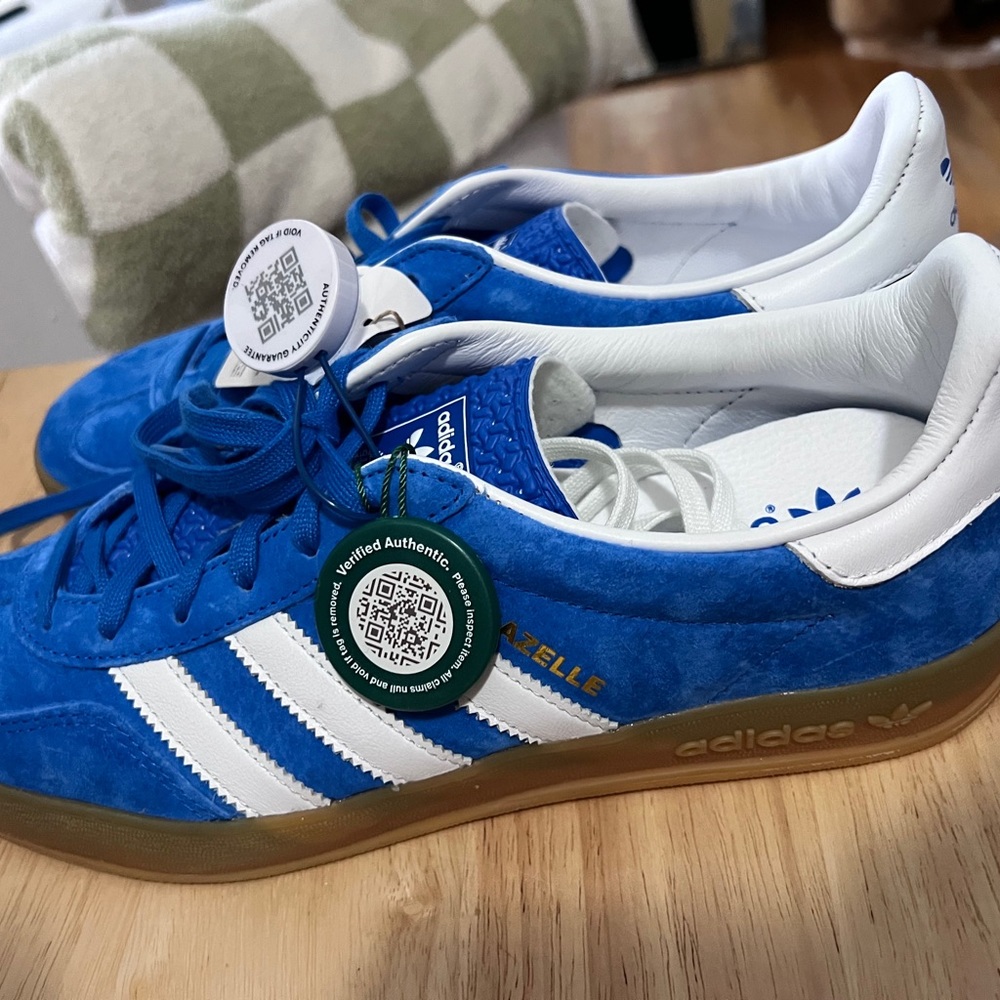 Brand new gazelle royal blue unworn